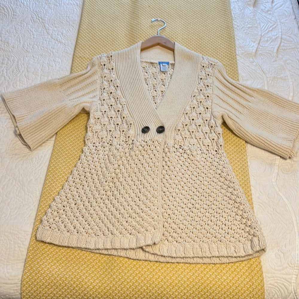 BARELY WORN - Womens UKnit Sweater